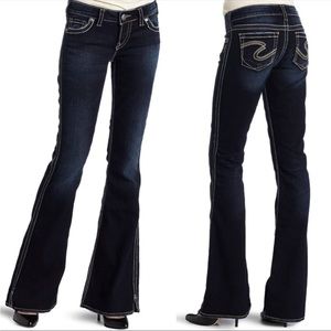 Silver Francis 22 Flare Jeans 25x33. Good, used condition.